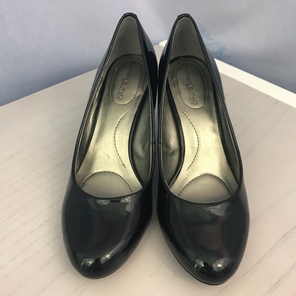 Bandolino B Flexible Heels (Black)